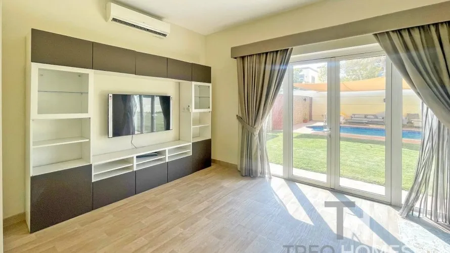 Villa de 4 chambres à Regional, UAE No. 2210 № 11