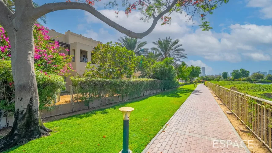 Villa de 5 chambres à Meadows, UAE No. 2979 № 2