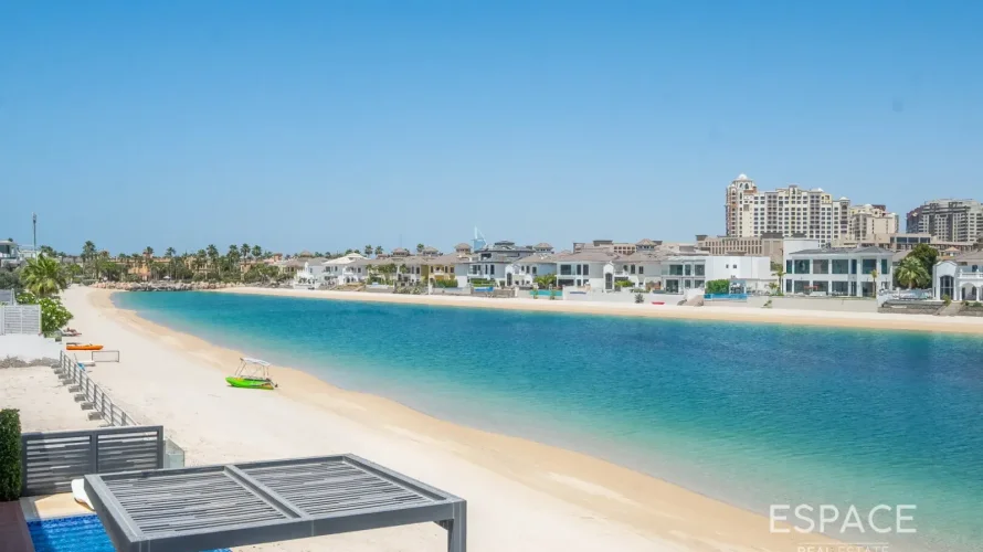 Villa de 6 chambres à Palm Jumeirah, UAE No. 2977 № 1