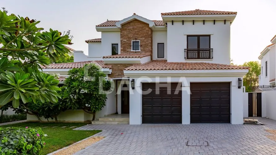 Villa de 4 chambres à Jumeirah Golf Estates, UAE No. 2692