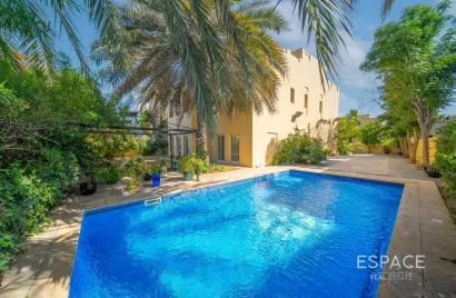 Villa de 5 chambres à Meadows, UAE No. 2979