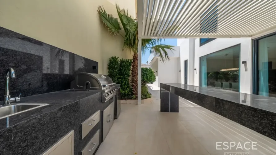 Villa de 5 chambres à Palm Jumeirah, UAE No. 2990