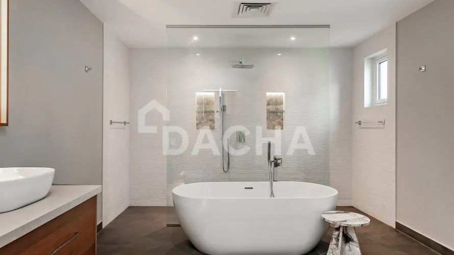 Villa de 4 chambres à Jumeirah Golf Estates, UAE No. 2692 № 11