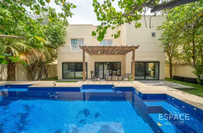 Villa de 5 chambres à Meadows, UAE No. 2978