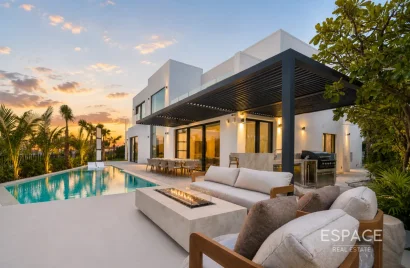 Villa de 5 chambres à Jumeirah Islands, UAE No. 2968