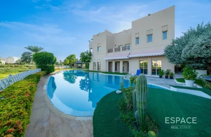 Villa de 6 chambres à Meadows, UAE No. 2971