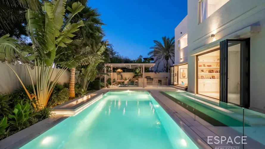 Villa de 5 chambres à Meadows, UAE No. 2987 № 1