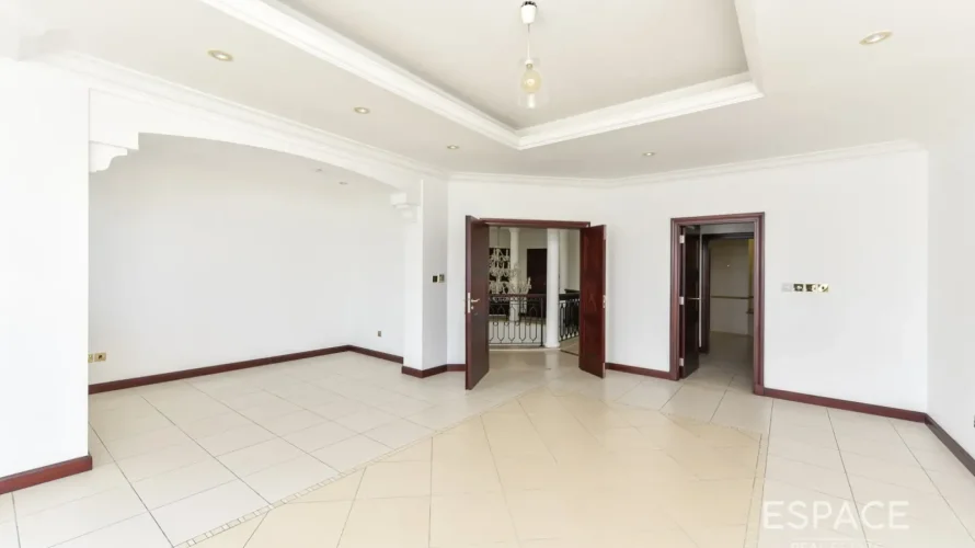 Villa de 4 chambres à Palm Jumeirah, UAE No. 2985 № 1