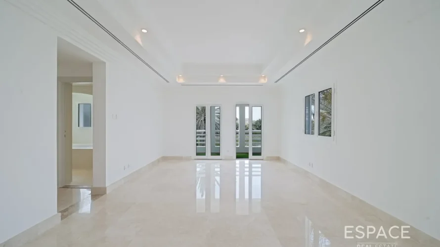 Villa de 4 chambres à Meadows, UAE No. 2986 № 9