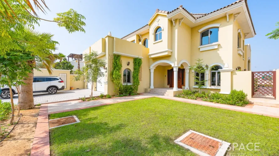 Villa de 4 chambres à Palm Jumeirah, UAE No. 3010