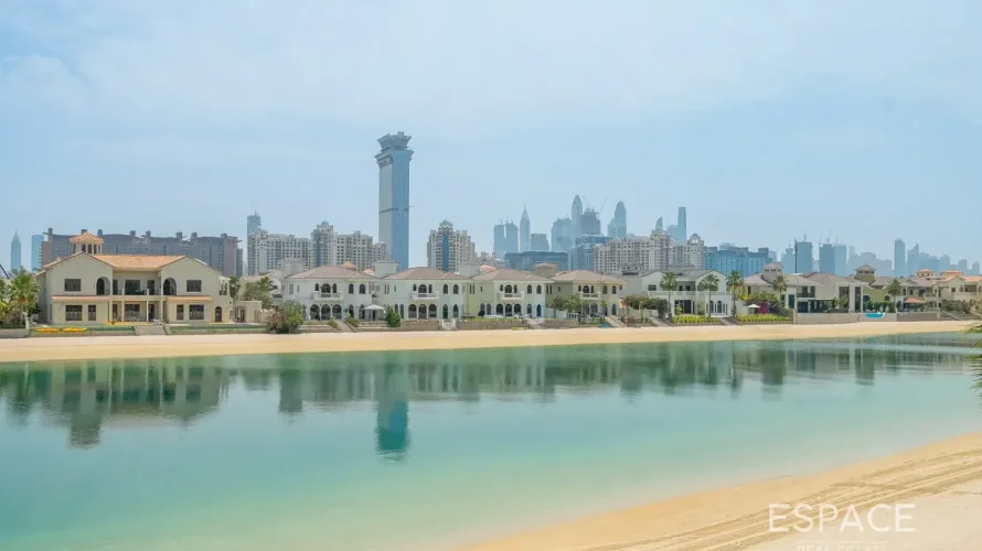 Villa de 4 chambres à Palm Jumeirah, UAE No. 3019 № 3