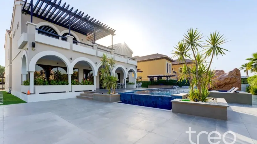 Villa de 5 chambres à The Villa, UAE No. 2823