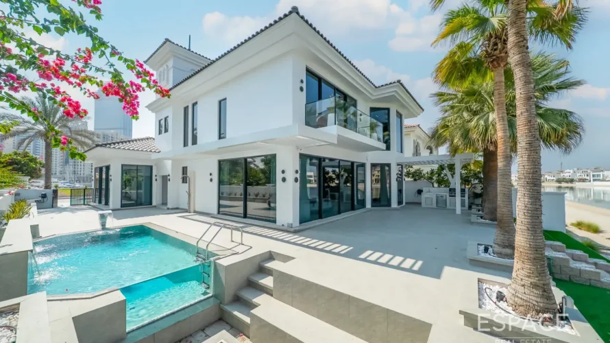 Villa de 4 chambres à Palm Jumeirah, UAE No. 3015