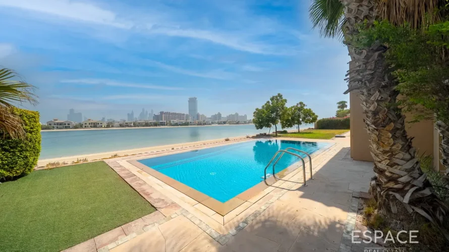Villa de 6 chambres à Palm Jumeirah, UAE No. 2981