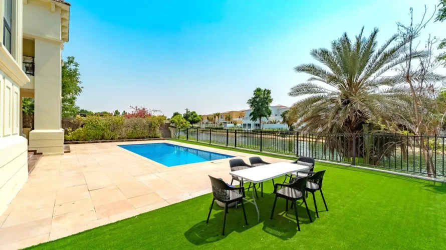 Villa de 4 chambres à Jumeirah Islands, UAE No. 3946 № 16
