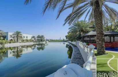 Villa de 7 chambres à Emirates Hills, UAE No. 3968