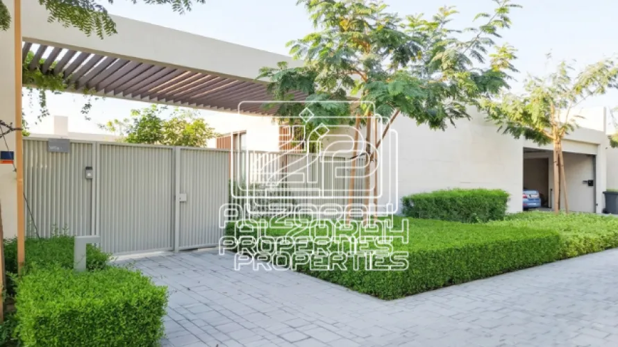 Villa de 4 chambres à Al Zorah, UAE No. 3844 № 1