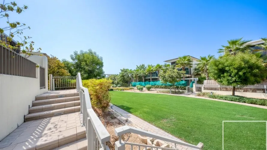 Villa de 5 chambres à Golf Place, UAE No. 3870 № 4
