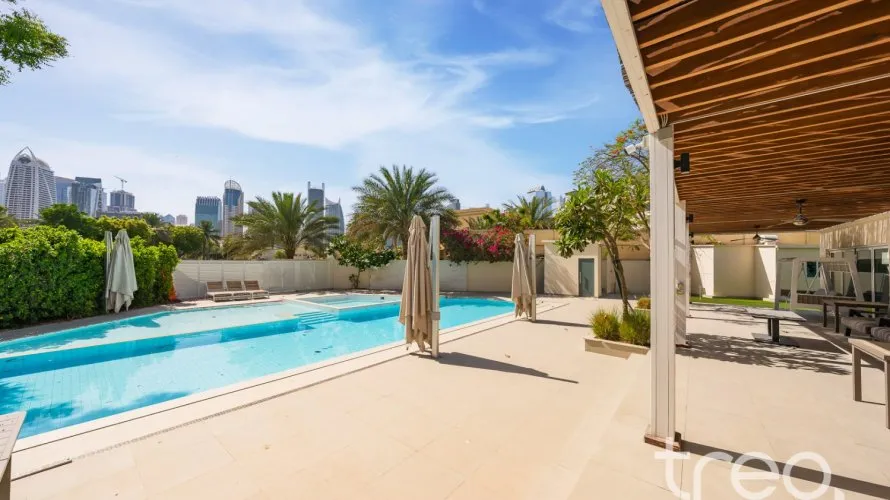 Villa de 6 chambres à Meadows, UAE No. 4140