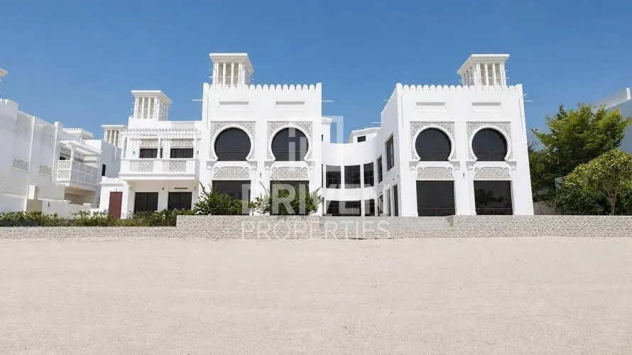 Villa de 5 chambres à Signature Villas, UAE No. 4059 № 3
