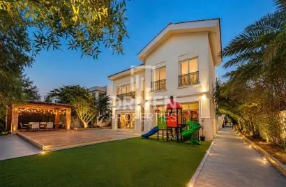 Villa de 4 chambres à District One, UAE No. 4040