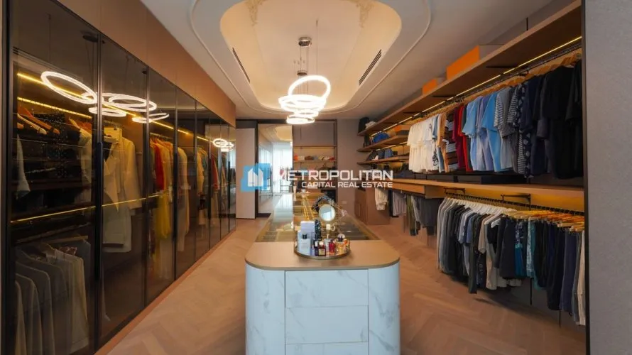 Вилла с 7 спальнями в  Остров Саадият, Абу-Даби, ОАЭ №1384