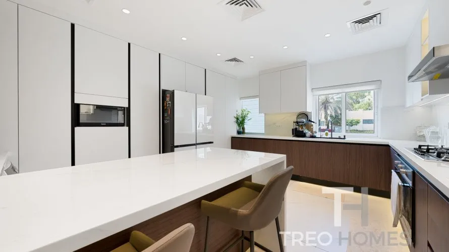 Вилла с 5 спальнями в  Meadows, Дубай, ОАЭ №644 № 6