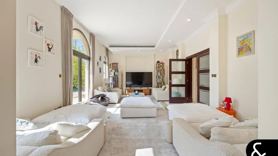 Вилла с 6 спальнями в  Signature Villas, Пальма Джумейра, Дубай, ОАЭ №1306 № 7