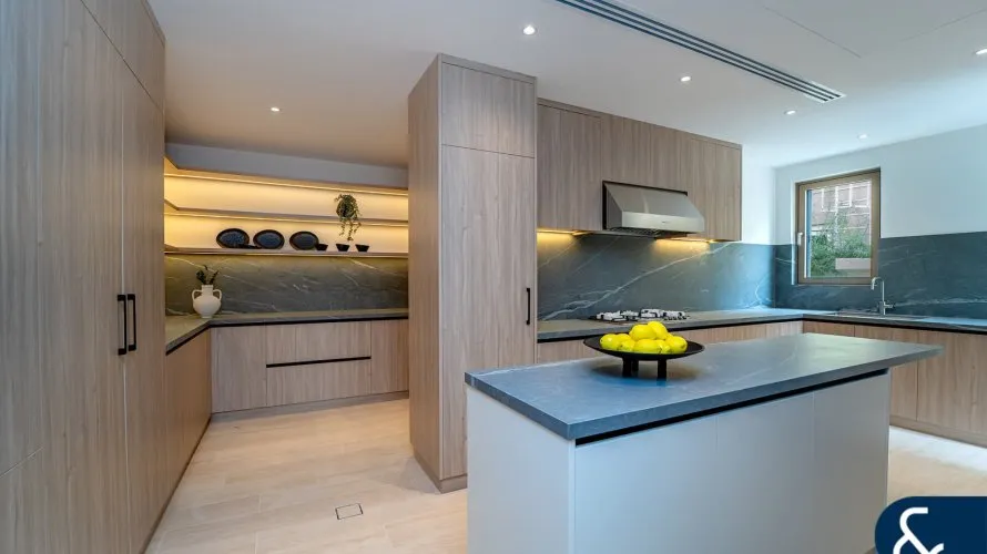 Вилла с 5 спальнями в  Victory Heights, Dubai Sports City, Дубай, ОАЭ №1368 № 2