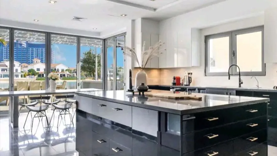 Вилла с 6 спальнями в  Signature Villas, Пальма Джумейра, Дубай, ОАЭ №251 № 3