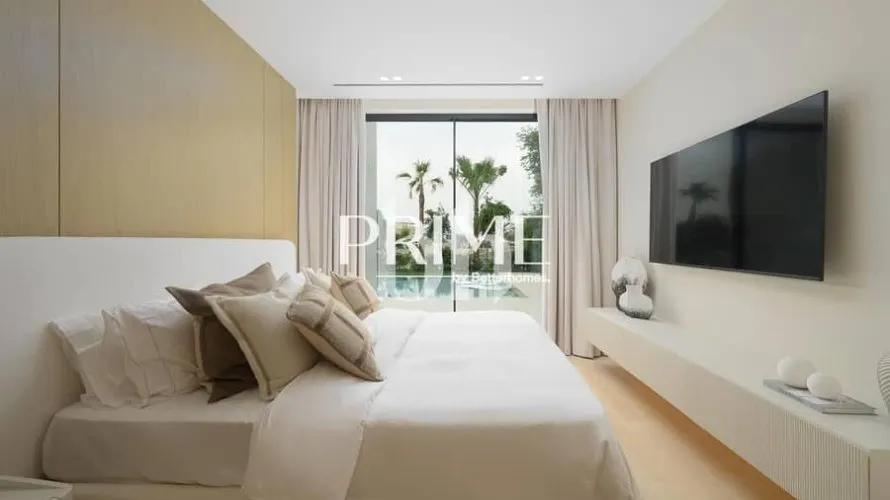 Вилла с 5 спальнями в  Jumeirah Islands, Дубай, ОАЭ №964 № 6