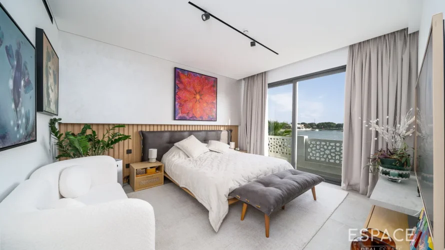 Вилла с 5 спальнями в  The Lakes, Дубай, ОАЭ №1017 № 4