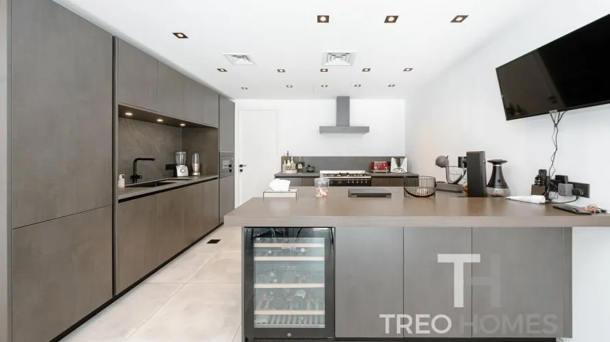 Вилла с 4 спальнями в  Meadows, Дубай, ОАЭ №688 № 7