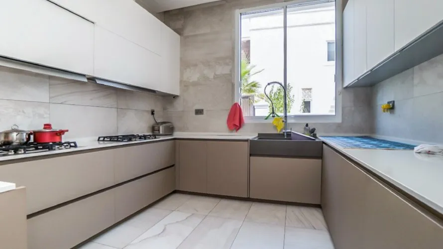 Вилла с 7 спальнями в  Emirates Hills, Дубай, ОАЭ №207 № 3