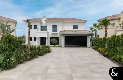 Вилла с 4 спальнями в  Jumeirah Islands, Дубай, ОАЭ №1364