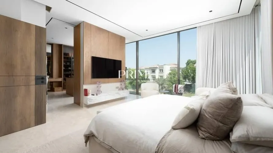 Вилла с 6 спальнями в  Jumeirah Park, Дубай, ОАЭ №950 № 16