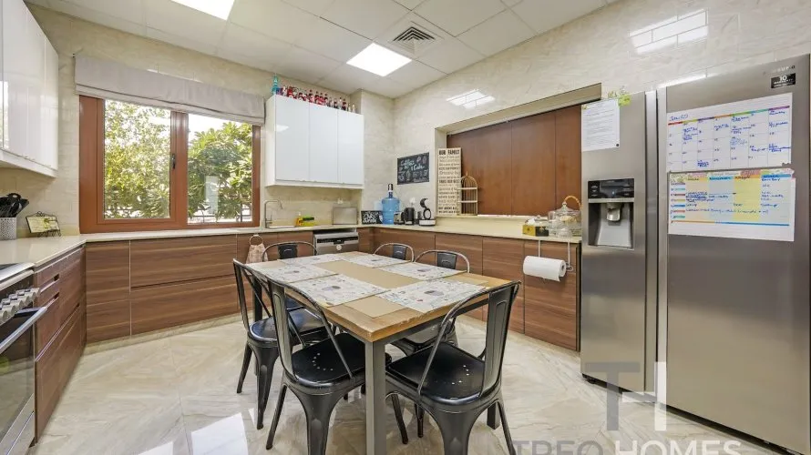 Вилла с 7 спальнями в  Jumeirah Park, Дубай, ОАЭ №645 № 9