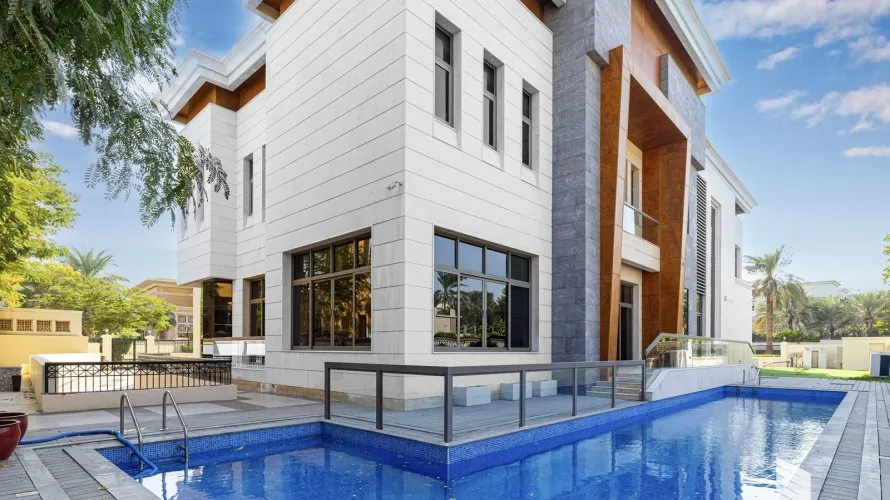 Вилла с 6 спальнями в  Sector W, Emirates Hills, Дубай, ОАЭ №321