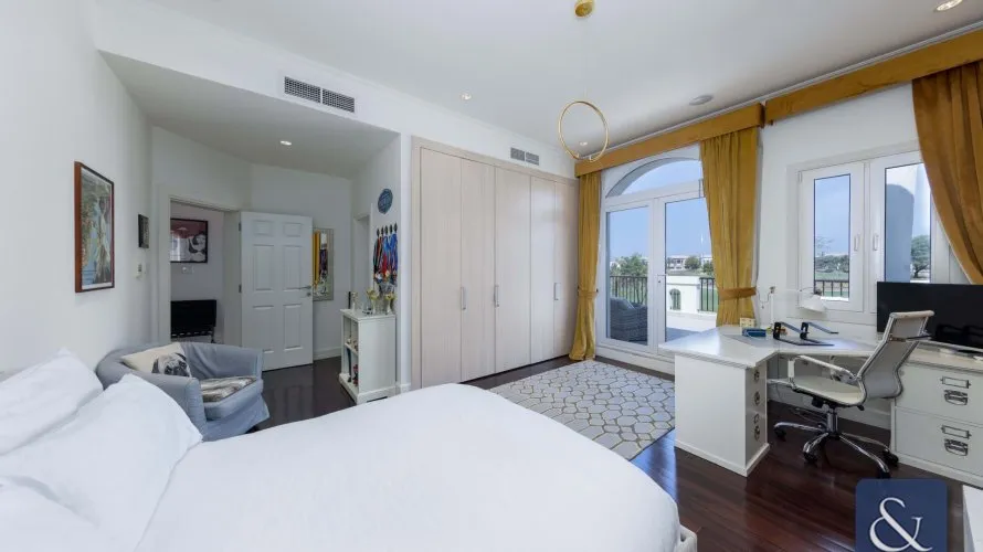 Вилла с 4 спальнями в  Sienna Lakes, Джумейра Гольф Эстейтс, Дубай, ОАЭ №1325 № 17