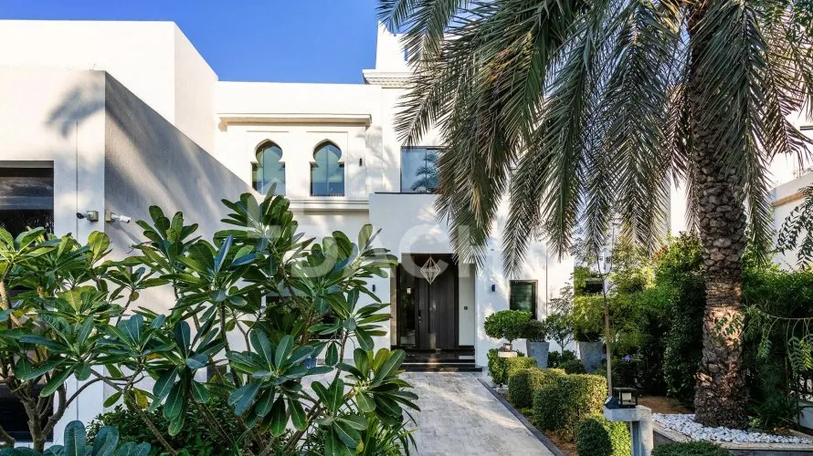 Вилла с 4 спальнями в Jumeirah Islands, Дубай, ОАЭ №2482
