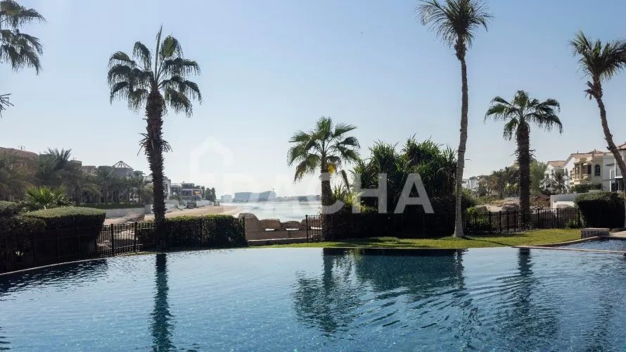 Вилла с 4 спальнями в Canal Cove Villas, Пальма Джумейра, Дубай, ОАЭ №2483