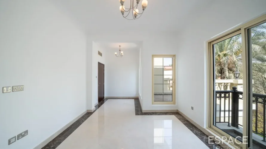 Вилла с 5 спальнями в Jumeirah Islands, Дубай, ОАЭ №2960 № 9