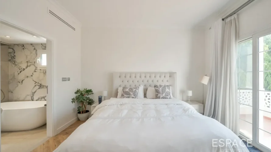 Вилла с 5 спальнями в The Lakes, Дубай, ОАЭ №2976 № 10