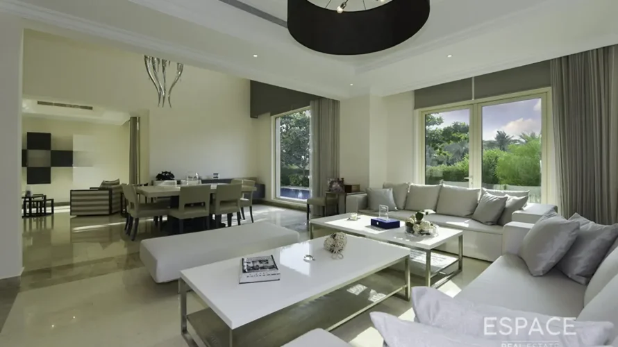 Вилла с 4 спальнями в Jumeirah Islands, Дубай, ОАЭ №2956 № 1