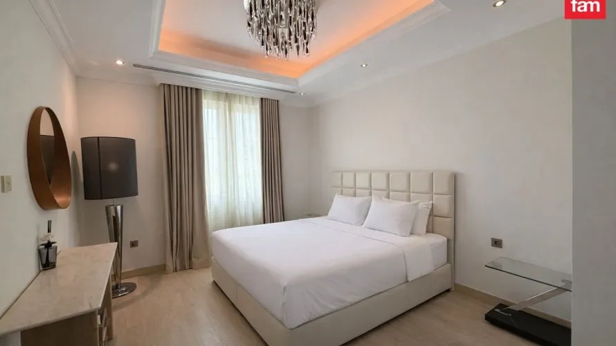Вилла с 4 спальнями в Jumeirah Islands, Дубай, ОАЭ №3859 № 2
