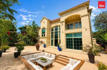 Вилла с 4 спальнями в Jumeirah Islands, Дубай, ОАЭ №3859