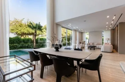 Вилла с 5 спальнями в Jumeirah Islands, Дубай, ОАЭ №3848