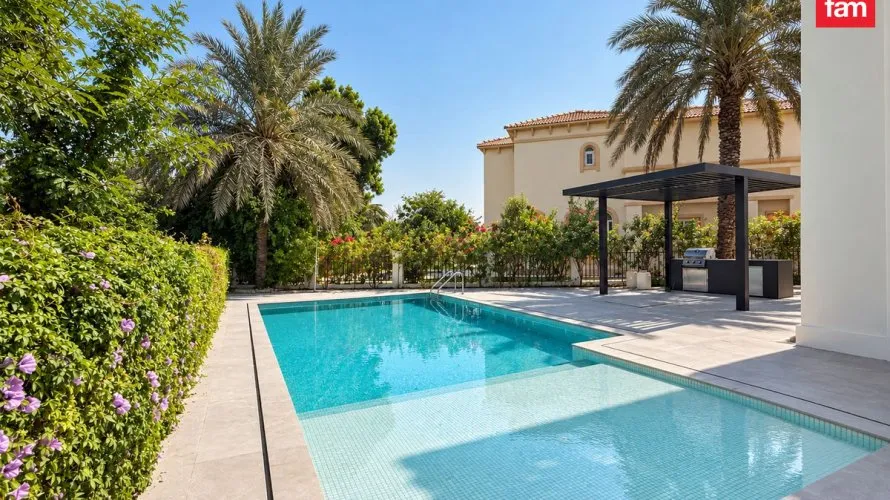 Вилла с 4 спальнями в Jumeirah Islands, Дубай, ОАЭ №4011 № 2