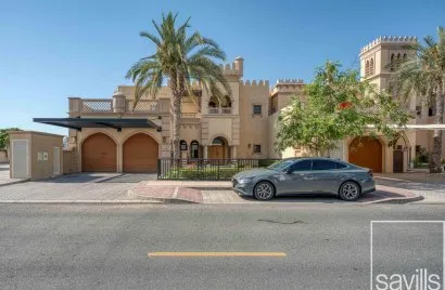 Вилла с 3 спальнями в Canal Cove Villas, Пальма Джумейра, Дубай, ОАЭ №4224