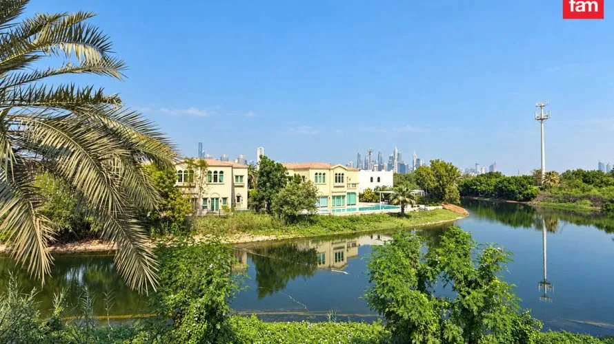 Вилла с 4 спальнями в Jumeirah Islands, Дубай, ОАЭ №4011
